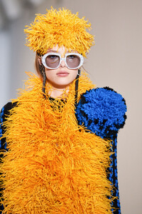loewe_0104.thumb.jpg.1aa8942d49bd94fb4ed2d92e623aad95.jpg