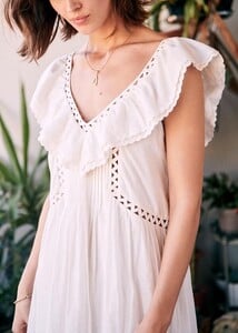 manny-dress-912f2f6bd439acebe800d944a84fed21.jpg
