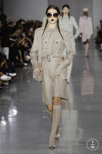max-mara-ss20-0043-85c007.thumb.jpg.d38844b8a689c291be573c955455b148.jpg