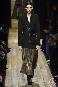 michael-kors-aw20-0013-f84818.thumb.jpg.256e6a833cbe905178cf4475150b0a72.jpg