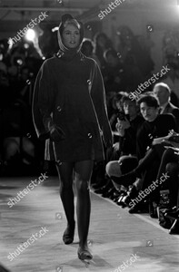 michael-kors-fall-1990-sportswear-collection-fashion-show-new-york-city-shutterstock-editorial-10434108bn.jpg