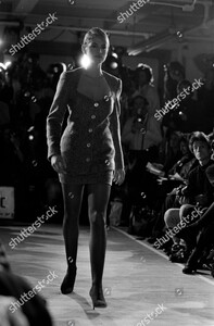 michael-kors-fall-1990-sportswear-collection-fashion-show-new-york-city-shutterstock-editorial-10434108bx.jpg