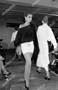 michael-kors-spring-1988-ready-to-wear-fashion-show-new-york-city-shutterstock-editorial-10458296f.jpg