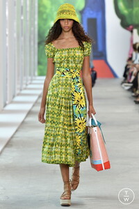 michael-kors-ss19-0014-ed7f82.thumb.jpg.d9e677a550fa1a51a8677b0531ff0204.jpg