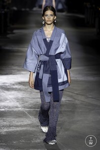 missoni-ss19-0062-3d29ed.thumb.jpg.810736f99585fe131793bae9e2d83dd3.jpg