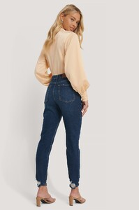 nakd_distressed_hem_mom_fit_jeans_1018-005067-0235_04d_r.jpg