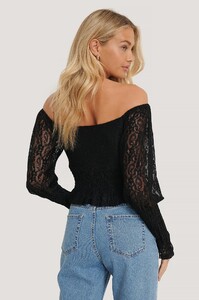 nakd_off_shoulder_smock_lace_top_1017-000381-0002_02b_r2.jpg