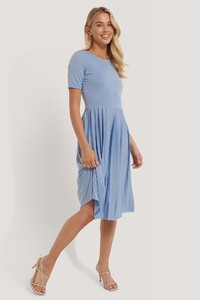 nakd_pleated_t_dress_1018-004778-0047_01c_r3.jpg