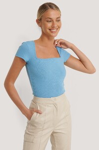 nakd_square_short_sleeve_top_1100-003008-0003_01a.jpg