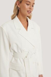 nakd_wide_shoulder_belted_blazer_dress-1594-000382-0001_04g_r.jpg