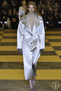 off-white-aw19-0026-f3d7cf.thumb.jpg.7ed33929ee219eb3190d4fa6056393f4.jpg