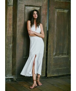 off-white-vivi-dress-lifestyle-2_480.jpg