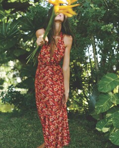 paris-vivi-dress-lifestyle-1.jpg