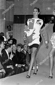 perry-ellis-spring-1988-ready-to-wear-fashion-show-shutterstock-editorial-10458334ap.jpg