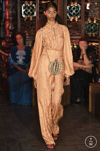 peter-pilotto-ss19-0006-bc9745.thumb.jpg.7099e15107bad9fca51621a6ec6936f7.jpg