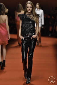 philosophy-di-lorenzo-serafini-aw19-0005-e4e79b.thumb.jpg.4df27bbd5fcc8b311ca4d4e332cf76cb.jpg