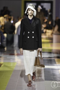 prada-ss20-0012-026452.thumb.jpg.9484d5c0b4d5ddd4c37518002549b73e.jpg