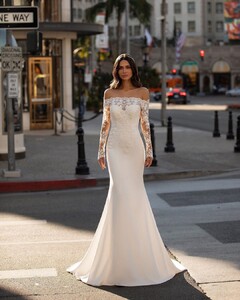 pronovias_101047948_277151230144458_2233736977941482079_n.jpg