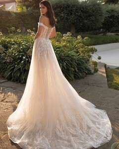 pronovias_101106611_499731624106455_3798026584630285181_n.jpg