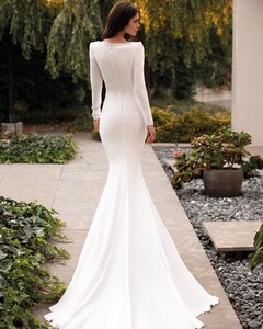 pronovias_102296345_1159712074377919_9029823999241475195_n.jpg