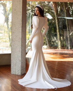 pronovias_104312259_264054124688732_8694196710366083770_n.jpg