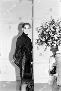 ralph-lauren-fall-1987-ready-to-wear-fashion-show-and-backstage-new-york-shutterstock-editorial-10449722p.jpg