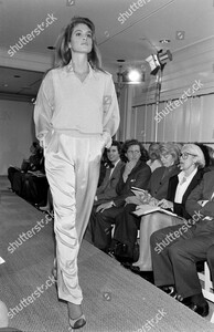 ralph-lauren-spring-1988-ready-to-wear-fashion-show-new-york-shutterstock-editorial-10458346c.jpg