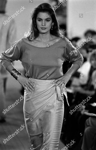 ralph-lauren-spring-1990-ready-to-wear-fashion-show-new-york-shutterstock-editorial-10434161ar.jpg