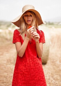 red-eyelet-dress-scalloped-hem-sleeves-lace-up-straw-wide-brim-sun-hat-sezane-paris.thumb.jpg.414803ced13b7d8564311327e9576f8c.jpg