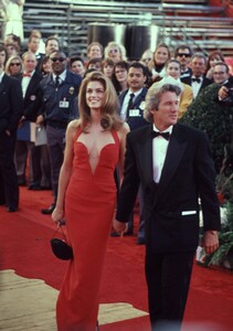 richard-gere-cindy-crawford-aux-oscars-1991.jpg