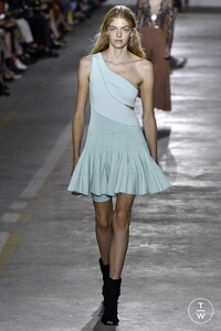 roberto-cavalli-ss19-0007-b28246.thumb.jpg.2a3b0436cfc62a25a9378ff8f6308fe8.jpg