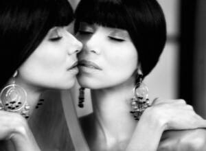 roselyn-sanchez_209.jpg
