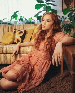 sadie-stanley-in-seventeen-magazine-mexico-june-2019-15.jpg