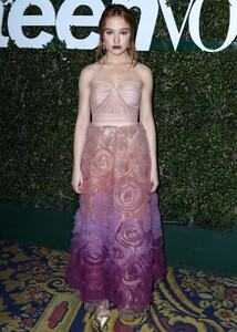 sadie-stanley-teen-vogue-s-2019-young-hollywood-party-5.jpg