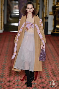 simone-rocha-aw20-0048-eca109.thumb.jpg.b716939fce75e2ba45b13124fc96af16.jpg