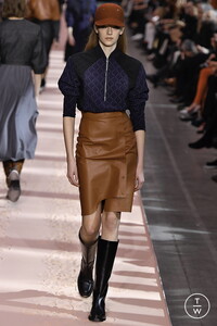 sportmax-aw19-0033-56ab1d.thumb.jpg.1a19ccdb8d901cd6f79c545896544aed.jpg