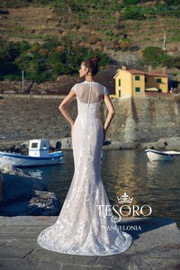 tesoro-2018-wedding-gown-bridal-collection-002.jpg