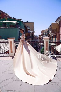 tesoro-2018-wedding-gown-bridal-collection-025.jpg