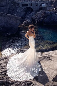 tesoro-2018-wedding-gown-bridal-collection-043.jpg