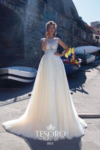 tesoro-2018-wedding-gown-bridal-collection-067.jpg