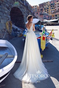 tesoro-2018-wedding-gown-bridal-collection-068.jpg