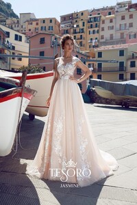 tesoro-2018-wedding-gown-bridal-collection-070.jpg
