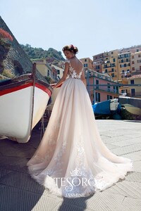 tesoro-2018-wedding-gown-bridal-collection-072.jpg