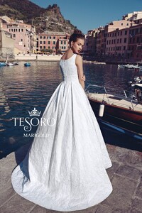 tesoro-2018-wedding-gown-bridal-collection-087.jpg