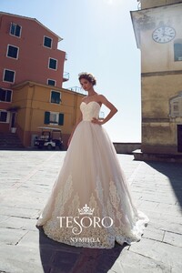 tesoro-2018-wedding-gown-bridal-collection-096.jpg