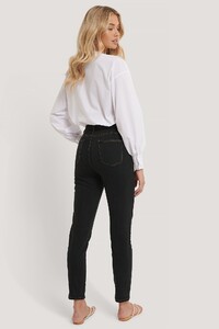 trendyol_high_waist_mom_jeans_1494-003338-0002_04d.jpg