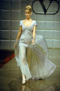 valentino-hc-fw-1995.jpg