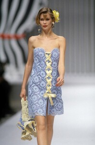 valentino-ss-1992.jpg