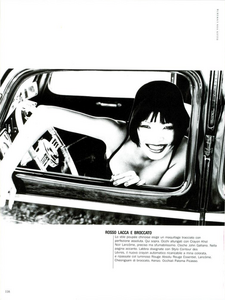 von_Unwerth_Vogue_Italia_December_1994_05.thumb.png.6ff67b9910916398976c091ea3701cac.png