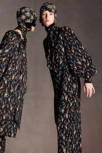00001-Erdem-Pre-Fall-20.thumb.jpg.a24d7bcd94a3391a9a79dc098154fe13.jpg